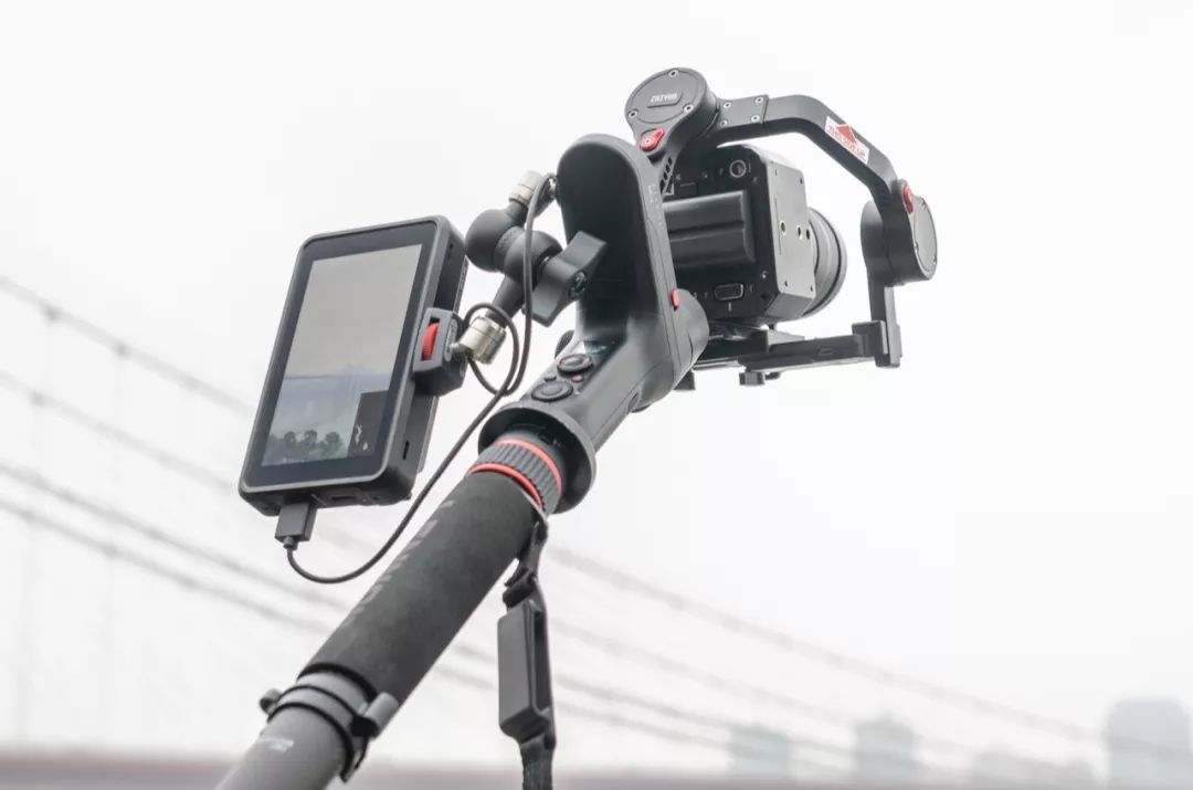 方便竖屏拍摄的4K120帧电影机——ZCAME2