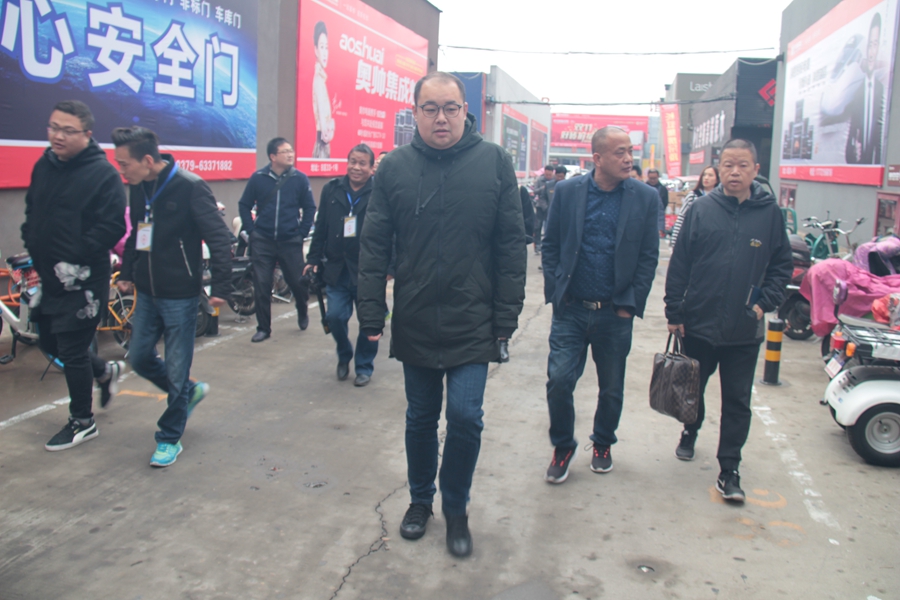 新洛阳信息港对认证商家开展走访回访活动助推企业发展