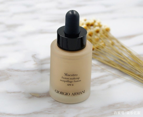armani阿玛尼造型紧颜粉底液,armani阿玛尼粉底液直播