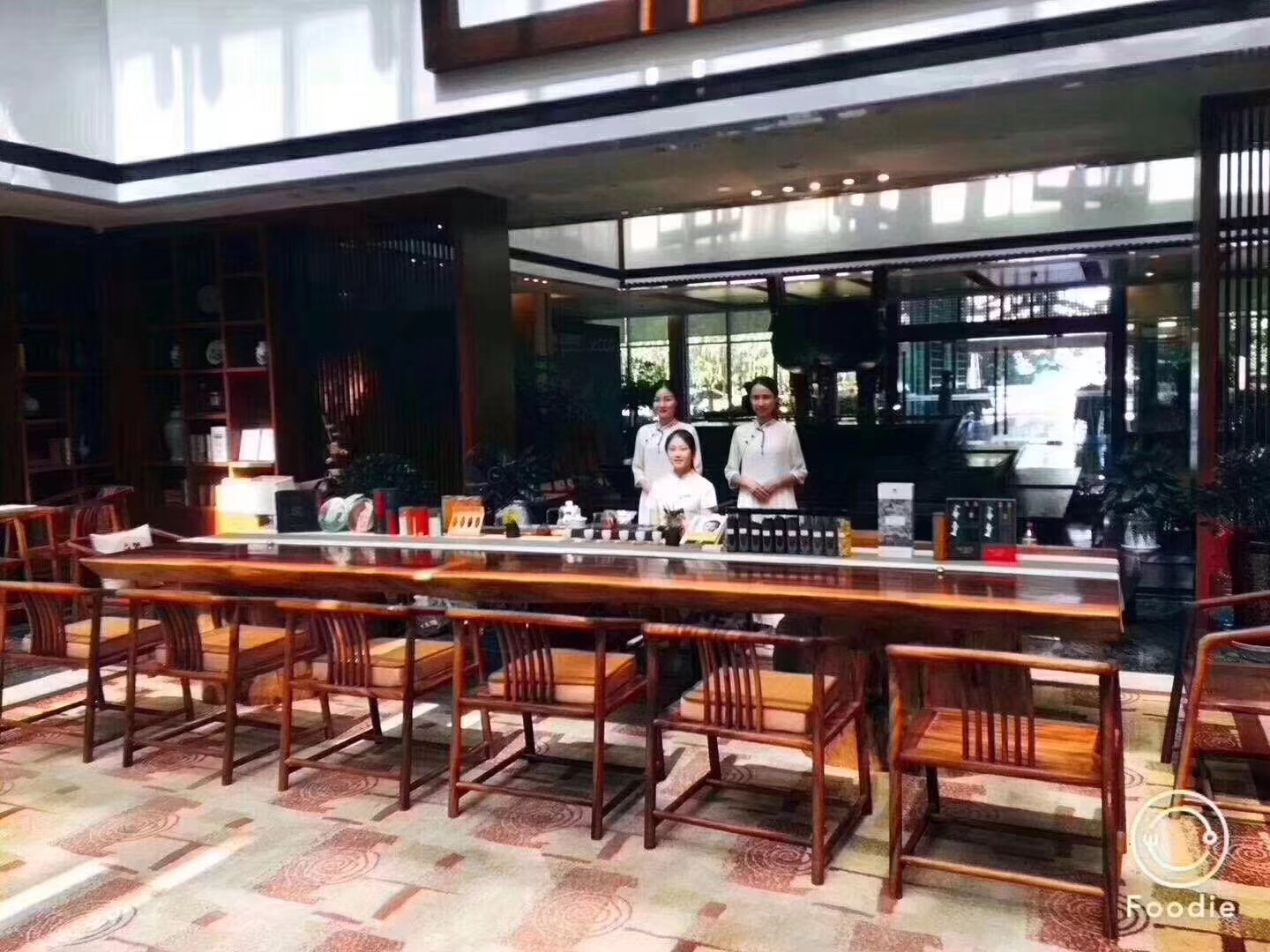 实木大板桌开裂用什么胶,实木大板开裂是怎么回事