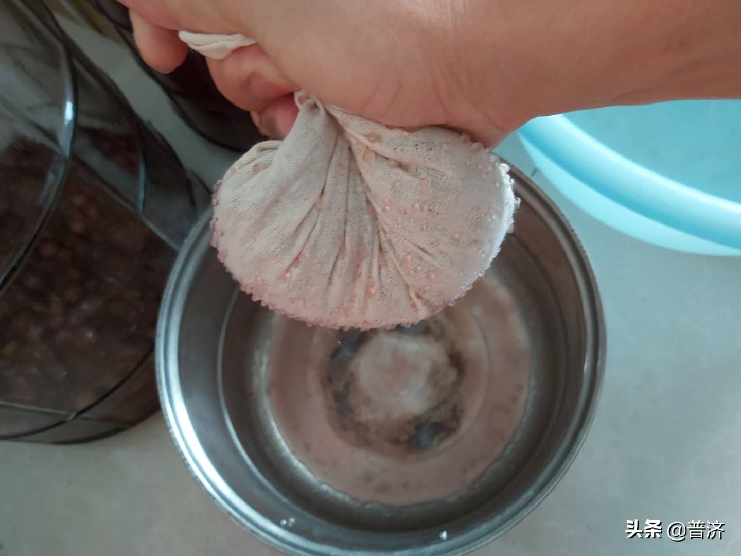 家里自制葡萄酒保质期多久,家中葡萄酒怎么储存最好