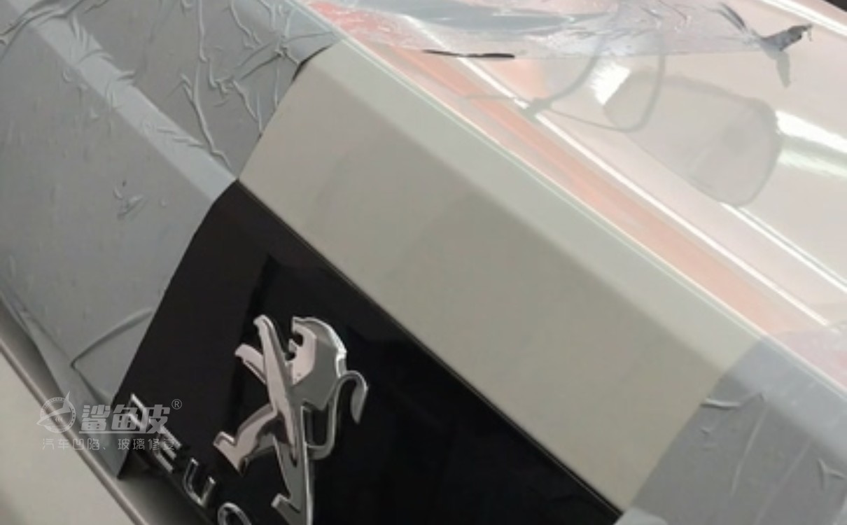 汽车后备箱凹陷免喷漆修复教程,汽车后备箱撞了个凹怎么修补