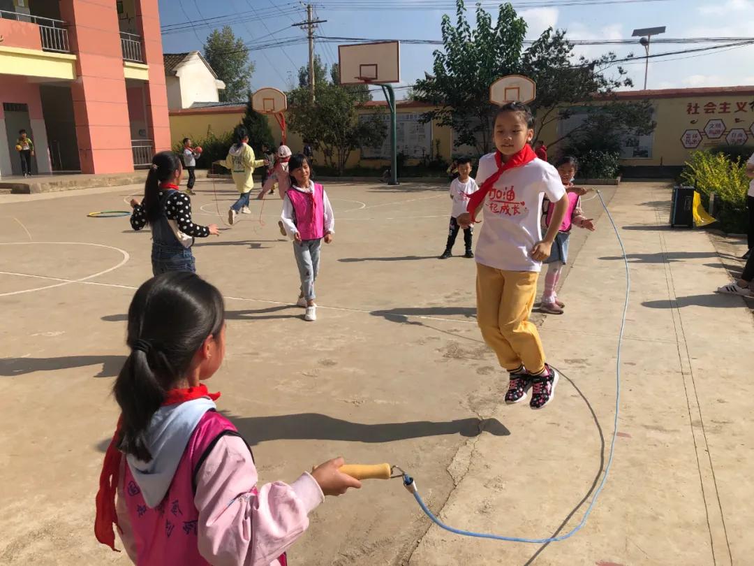 以爱育爱以智启智,以爱育爱让每个生命精彩绽放