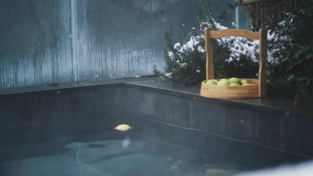 森林秘境的温泉,森林里野奢温泉度假酒店下午茶