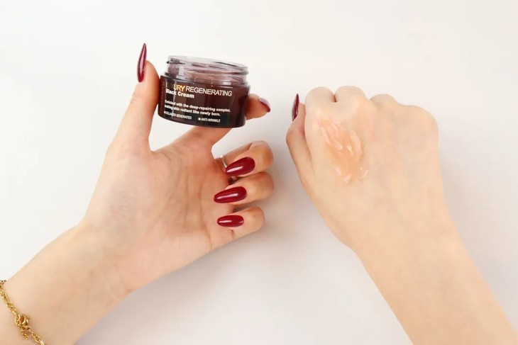 毛戈平养肤黑霜好用吗,好用养肤类护肤品