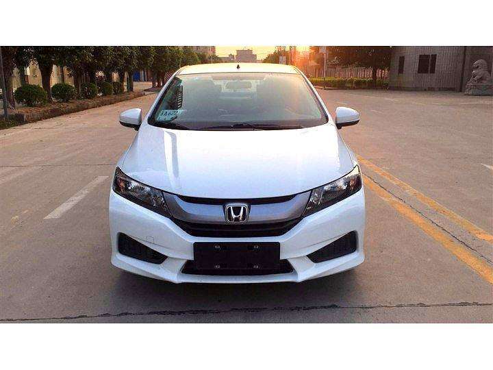 默默无闻的本田锋范为何烂大街呢，只因是三厢版飞度吗？