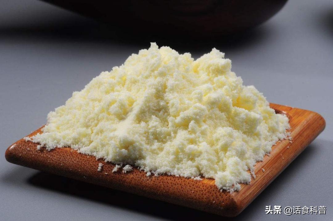 中老年适合吃什么样钙奶粉,老年人补血补钙奶粉