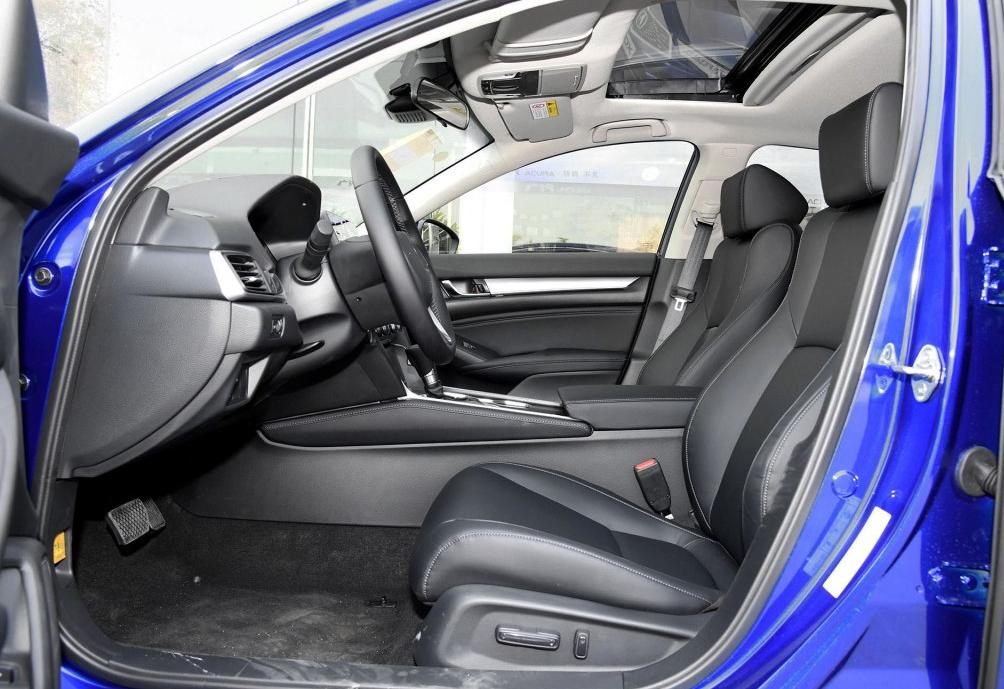 雅阁哪一款车的音响效果好,本田雅阁豪华版音响调节最佳效果