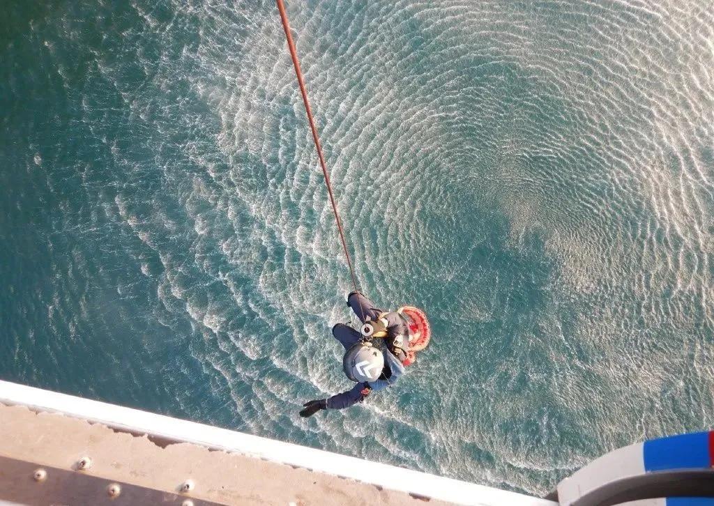 温柔版江直树、特警版刘昊然…妈呀，他们救完人还偷心