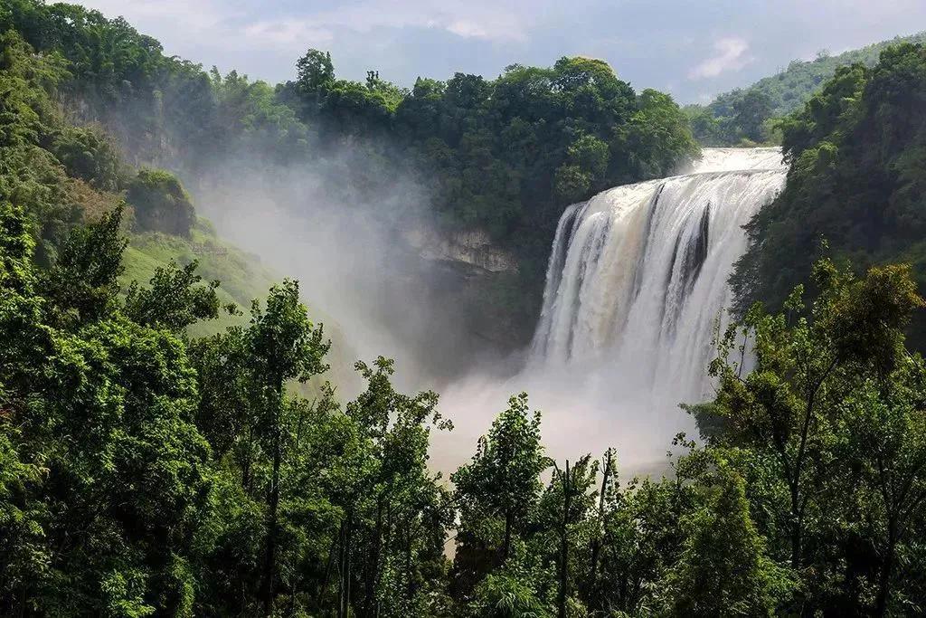 安顺黄果树瀑布最佳观赏时间,观赏黄果树瀑布领略它的壮观
