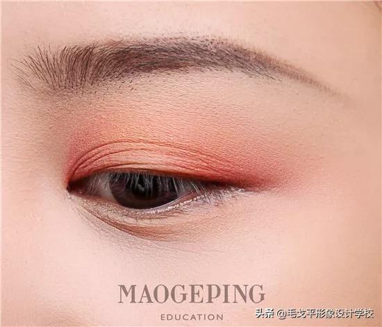 怎么避免眼妆脏,怎样防止眼妆脱落