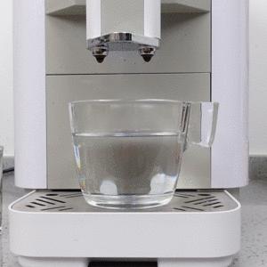 瑞幸美式咖啡对比星巴克美式咖啡,星巴克美式咖啡怎么样最好喝