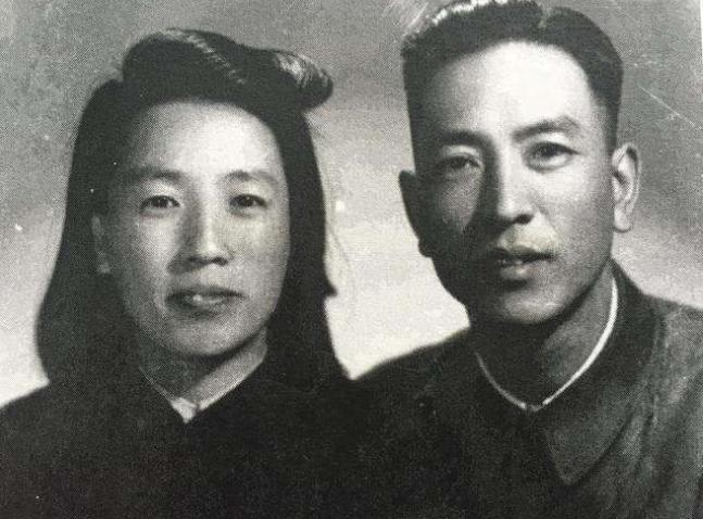 *飚耿**和赵兰香，睡在窑洞之中的战士夫妇，新中国的外交明星