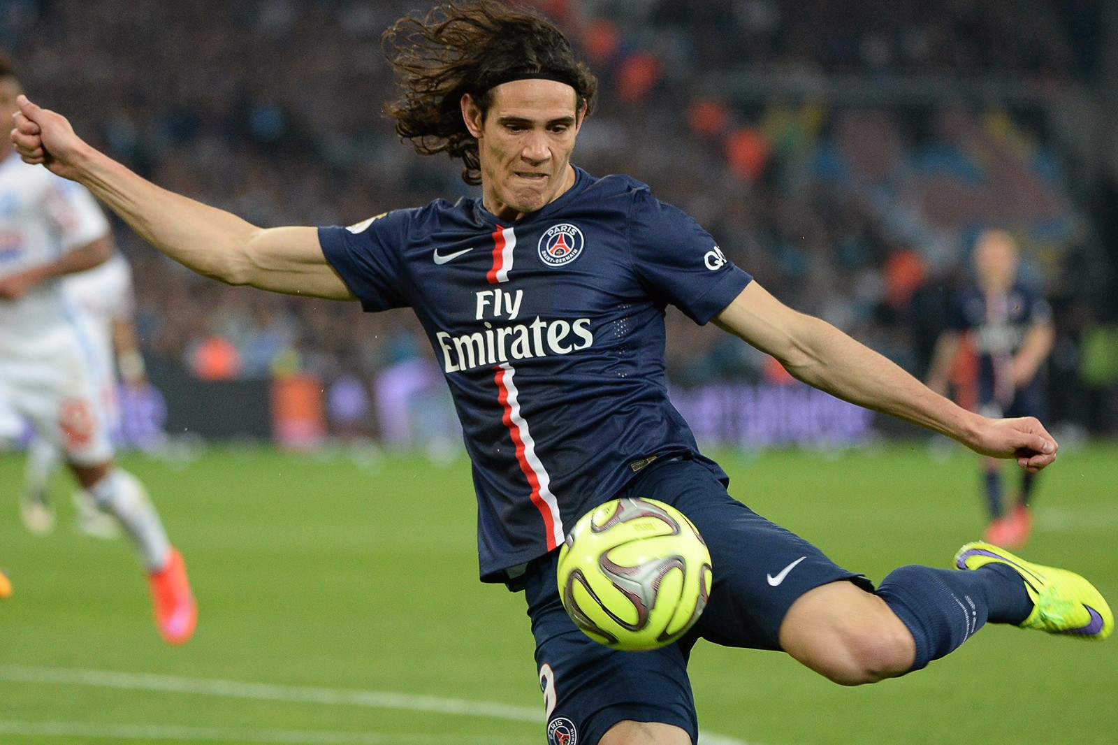 凌空抽射功夫足球,凌空抽射美学