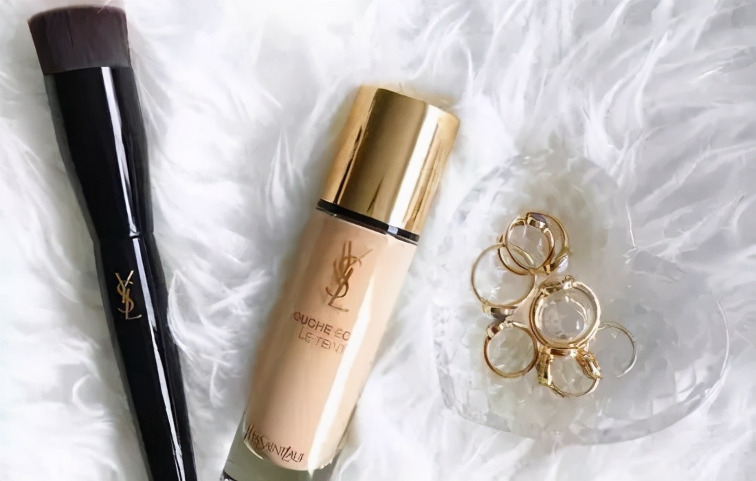 圣罗兰新款粉底液色号怎么选,圣罗兰粉底液逆龄和超模哪个好用