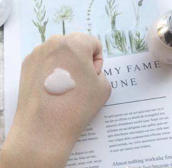 欧诗漫小白灯空瓶怎么把瓶子拆开,欧诗漫小白灯瓶子为什么不会亮