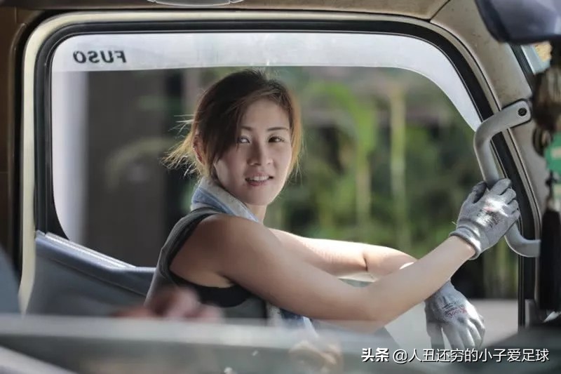 从一夜爆红到被疯狂质疑,香港罗拉搬运工