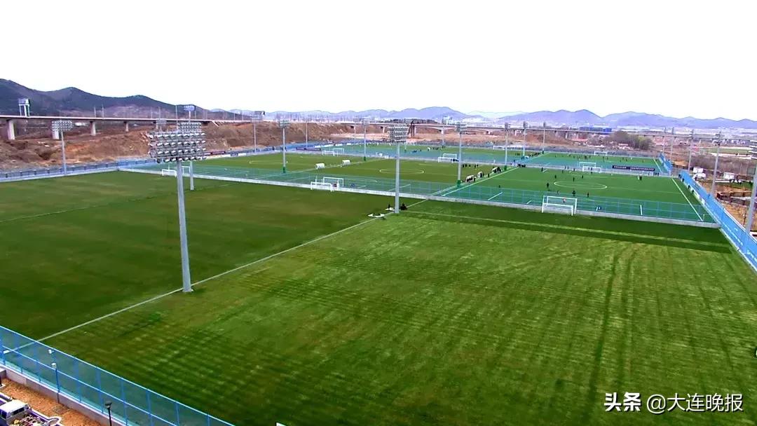 大连大型专业足球场,3万人体育馆有多大