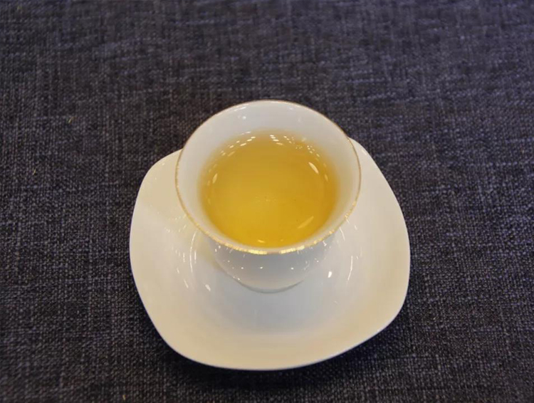 用一句话描述各山头普洱茶的特点,普洱茶六大名山头茶的特点介绍