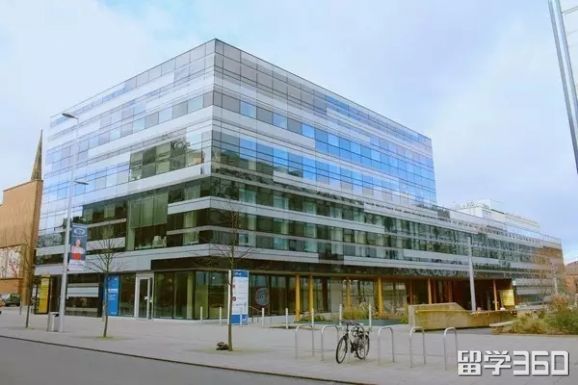 英国最佳新式大学—考文垂大学体育管理项目介绍