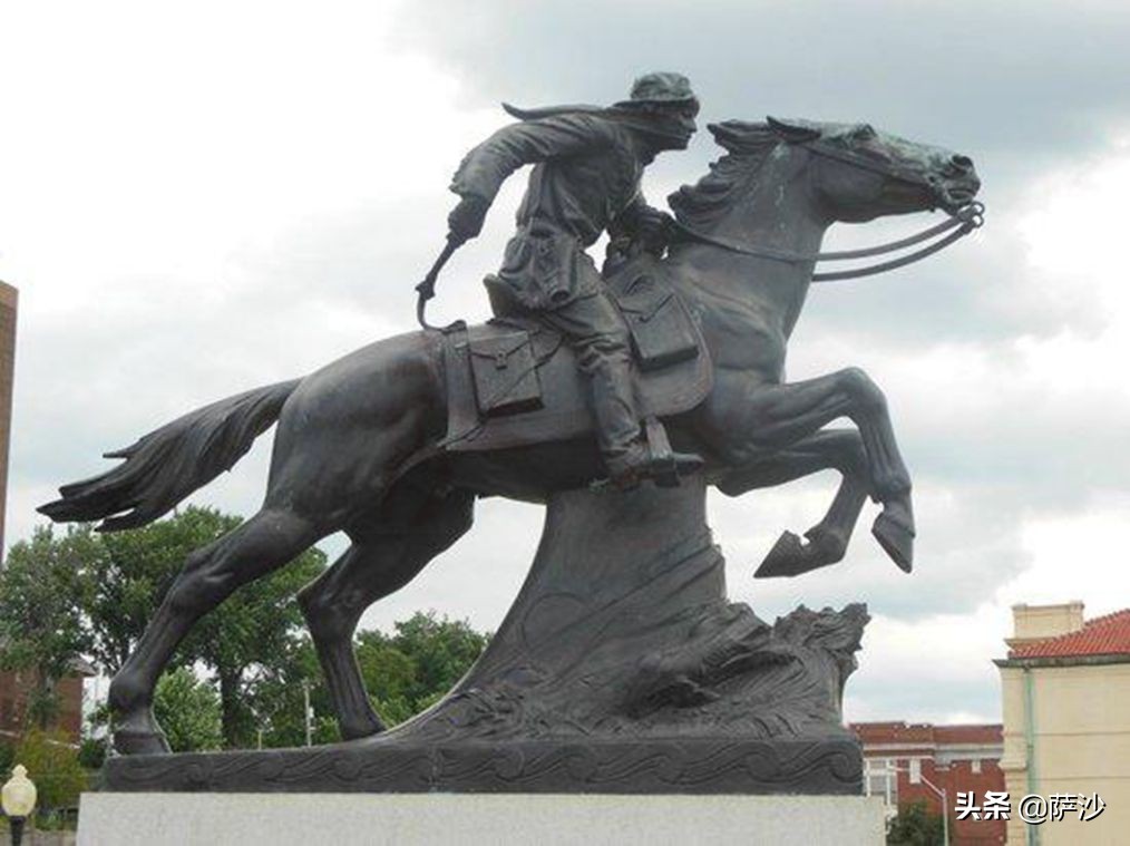 骑马送信的邮递员,邮递员骑马送信的视频