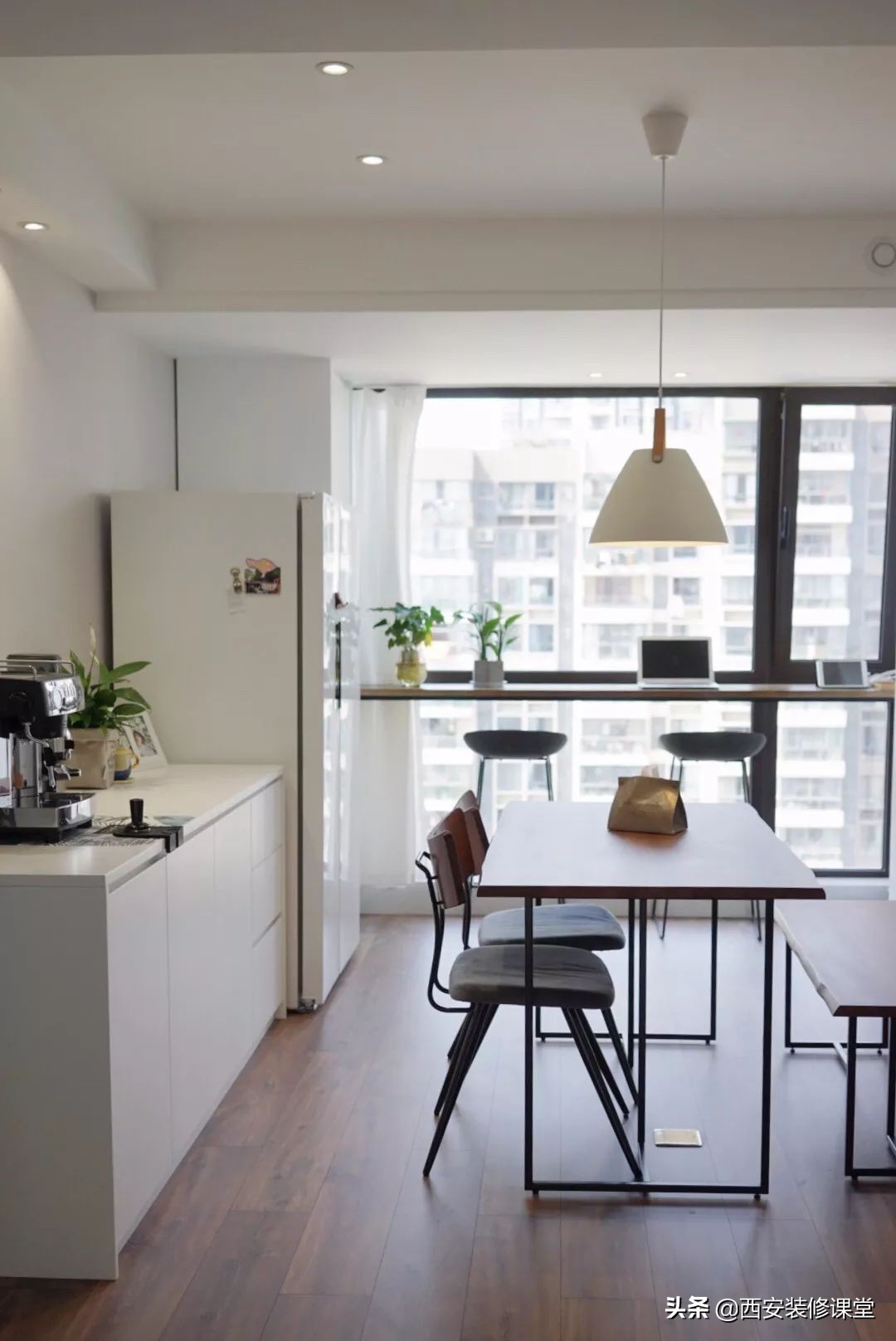 冰箱都放在房子什么位置,房子小冰箱太大真的占地方