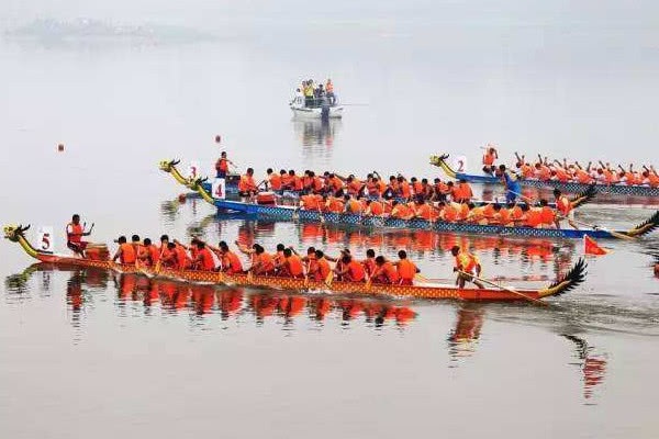 贵州施洞之旅,西江千户苗寨黄果树小七孔三日游