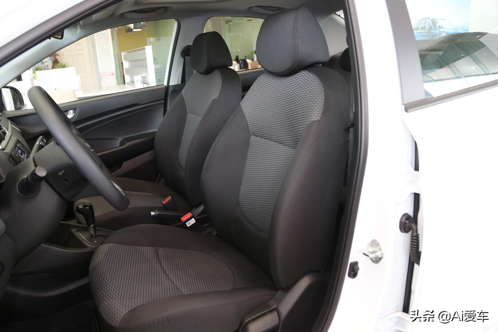 2016款现代瑞纳自动挡价格及图片,现代瑞纳最新款顶配