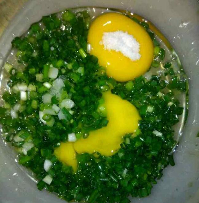 煎鸡蛋怎样不让溅出来油,怎么煎鸡蛋不会溅油