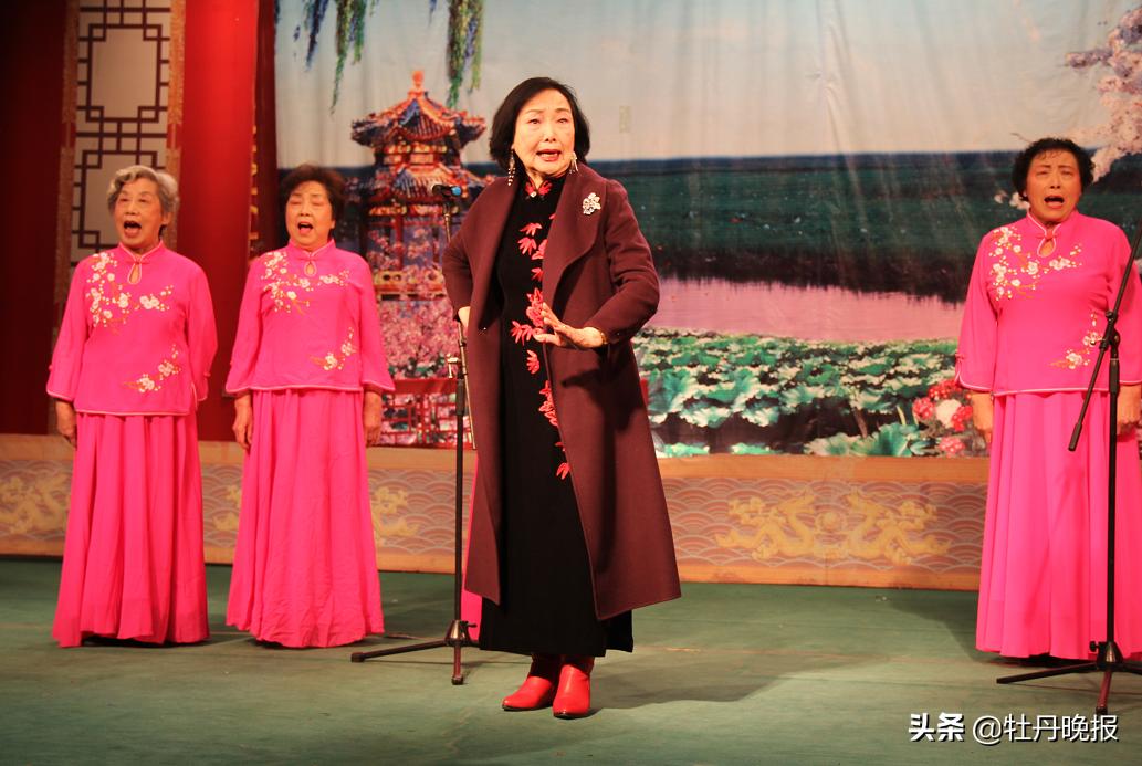 李京华：今生挚爱两夹弦