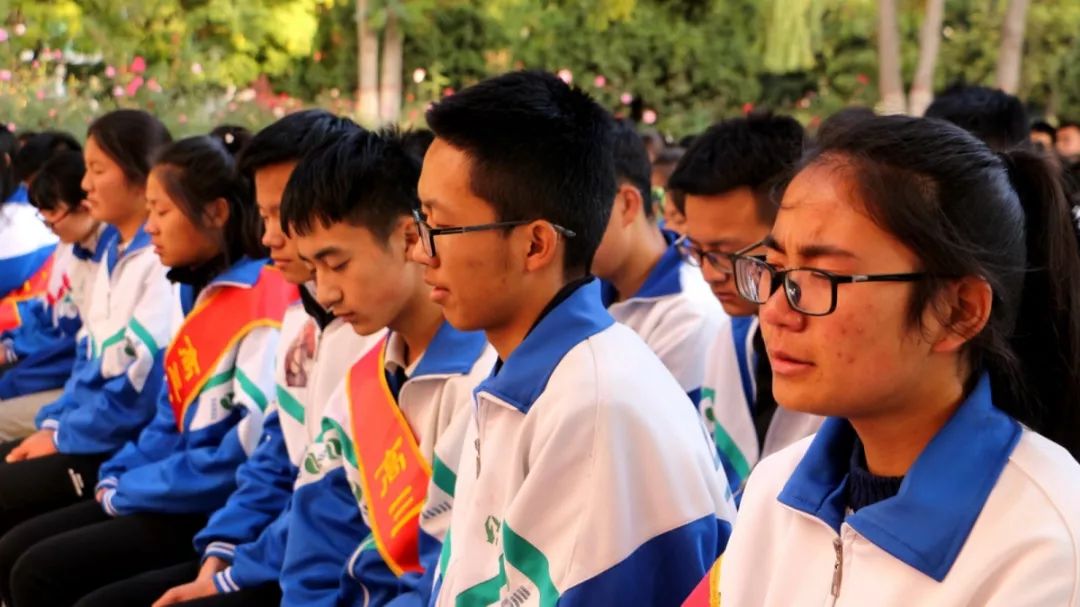 点燃青春之火,点燃青春激情实现人生梦想