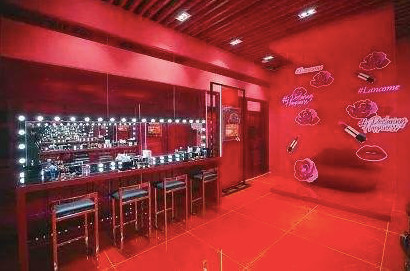 兰蔻雅诗兰黛之争,雅诗兰黛和兰蔻哪个更强