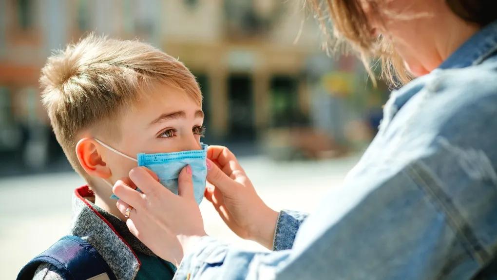 曝光！BC省某疫苗注射点重复使用注射器！第三针开打