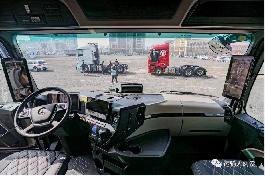 奔驰最豪华车型的驾驶感受如何,最强奔驰重卡