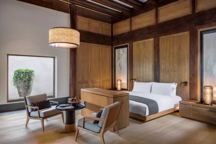 一晚80000，历时10年，耗资33亿的上海安缦，...