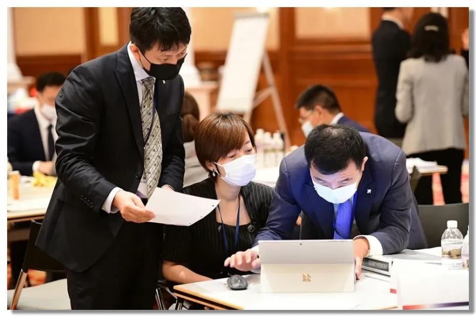 HEMBA新生特辑|千里万行群英聚,一枝双生花更繁