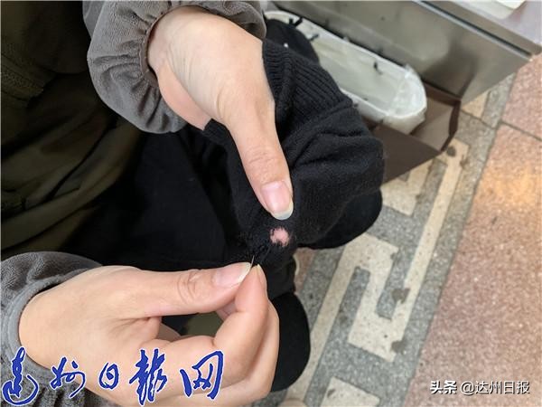 闹中取静20年1厘米小洞织1小时达城夫妻让有瑕疵衣裤恢复如初