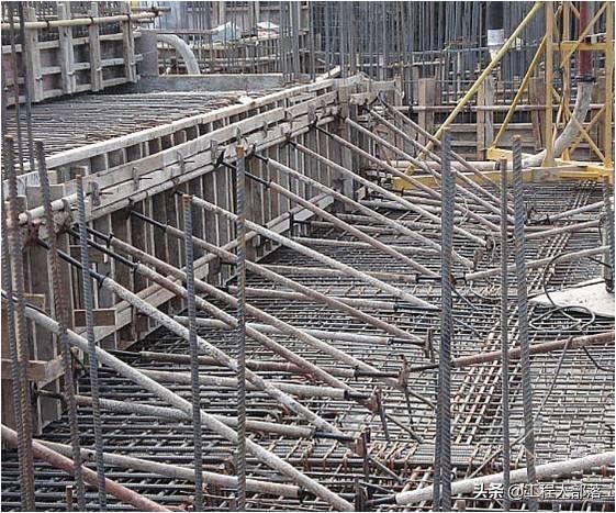 墩柱模板通病及防治措施,二衬模板支架工程通病