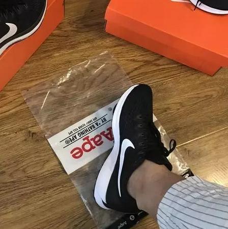 耐克登月v12真假区分,nike登月是气垫鞋吗