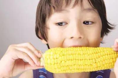 孩子乳牙还没掉就长新牙了怎么办,乳牙刚掉2天就长出新牙怎么回事