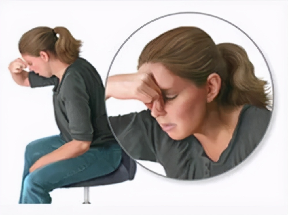 头发变黄后变白发什么原因,不知不觉你却白了头