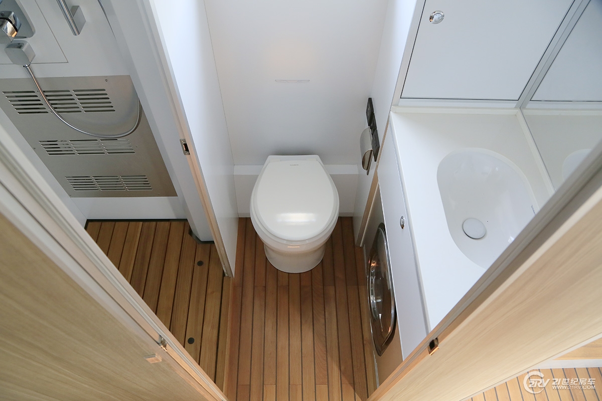 诺马迪森房车100万以内,1300万诺马迪森越野房车旅游