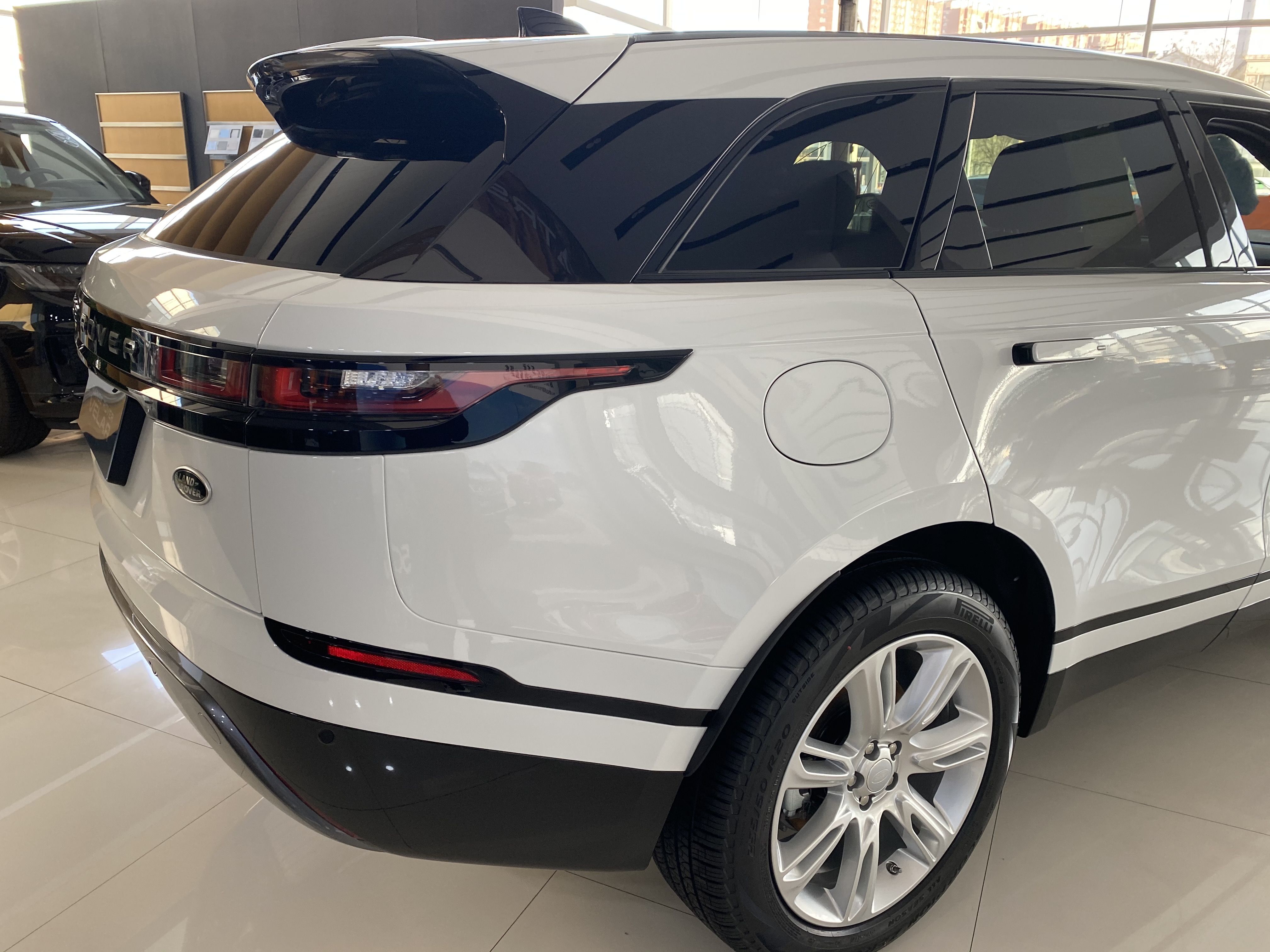 路虎揽胜星脉炫酷视频,路虎揽胜最美视频