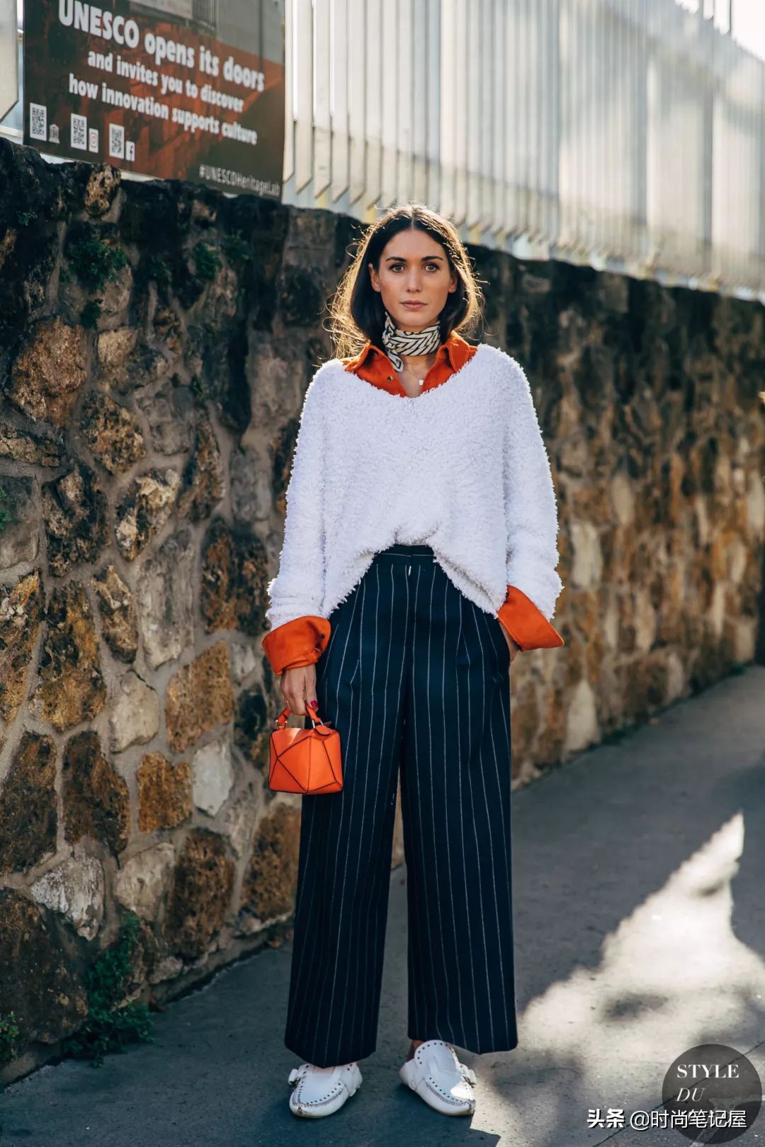 爆款撞色慵懒风毛衣穿搭,毛衣衬衫外套长款慵懒风穿搭