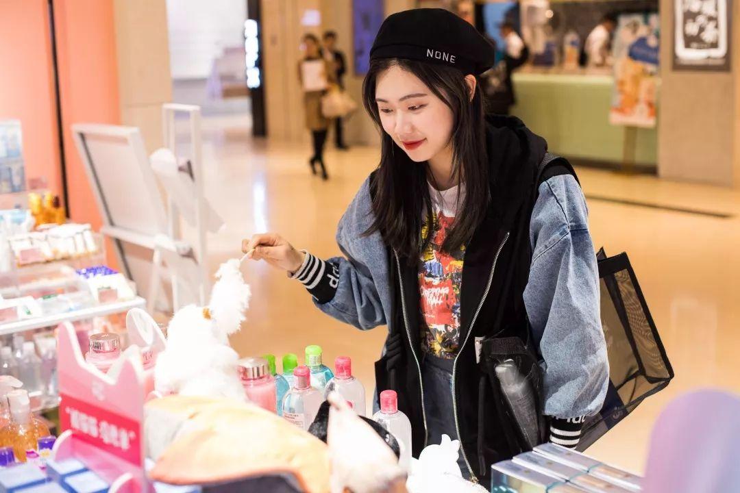 @所有猫控！万菱汇「猫咪美妆店」，任吸任摸！还有GD限量同款