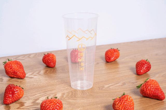 曝光！人广惊现1杯“少女*身失**茶”，快被小姐姐排疯了！