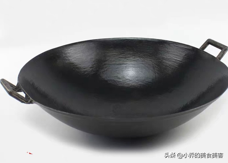 生铁锅炒菜好用吗,熟铁锅和生铁锅哪个不粘
