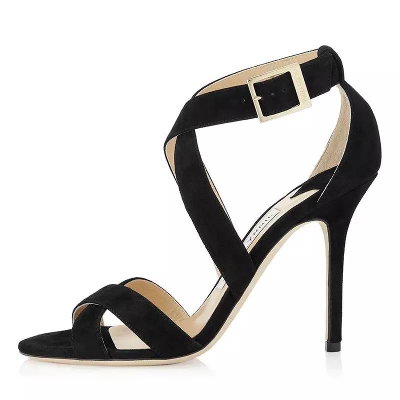 夏季凉鞋怎么防脏,夏天皮凉鞋怎么保养女