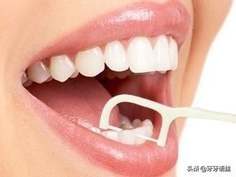 塞牙缝抠不出来没有牙线怎么办,塞牙用牙线刮不干净怎么办