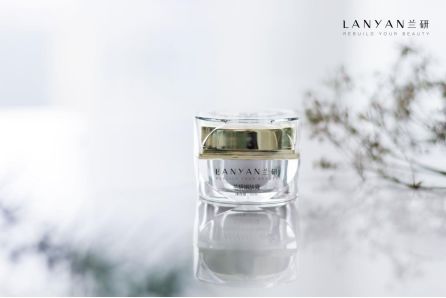 兰研嫩肤膏祛痘精华,告别痘痘敏感毛孔粗大